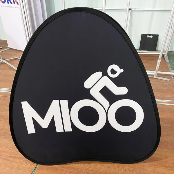 Üçgen Pop Up Bannerlar Neden Etkinlikler ve Promosyonlar için En Etkili Açık Hava Reklamcılığı Aracı Haline Geliyor?